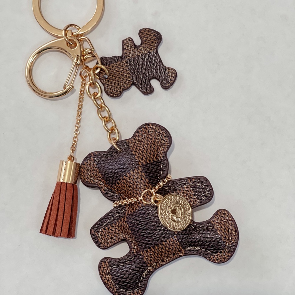 Super cute bear keychain